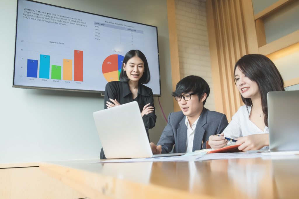 three professional accountants having a meeting