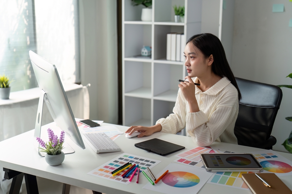 female graphics designer